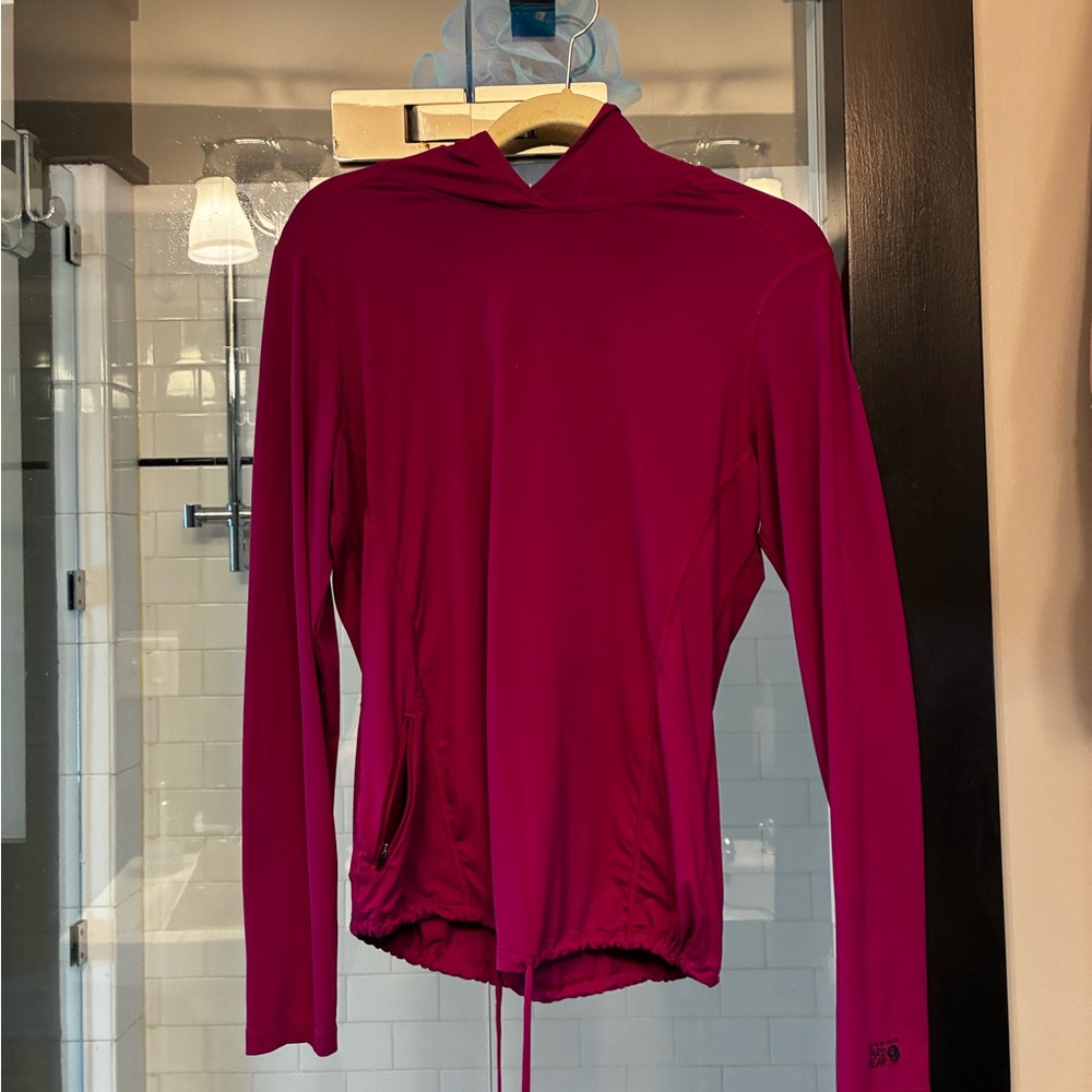 Mountain Hardwear SPF Magenta Lightweight Hooded Pullover